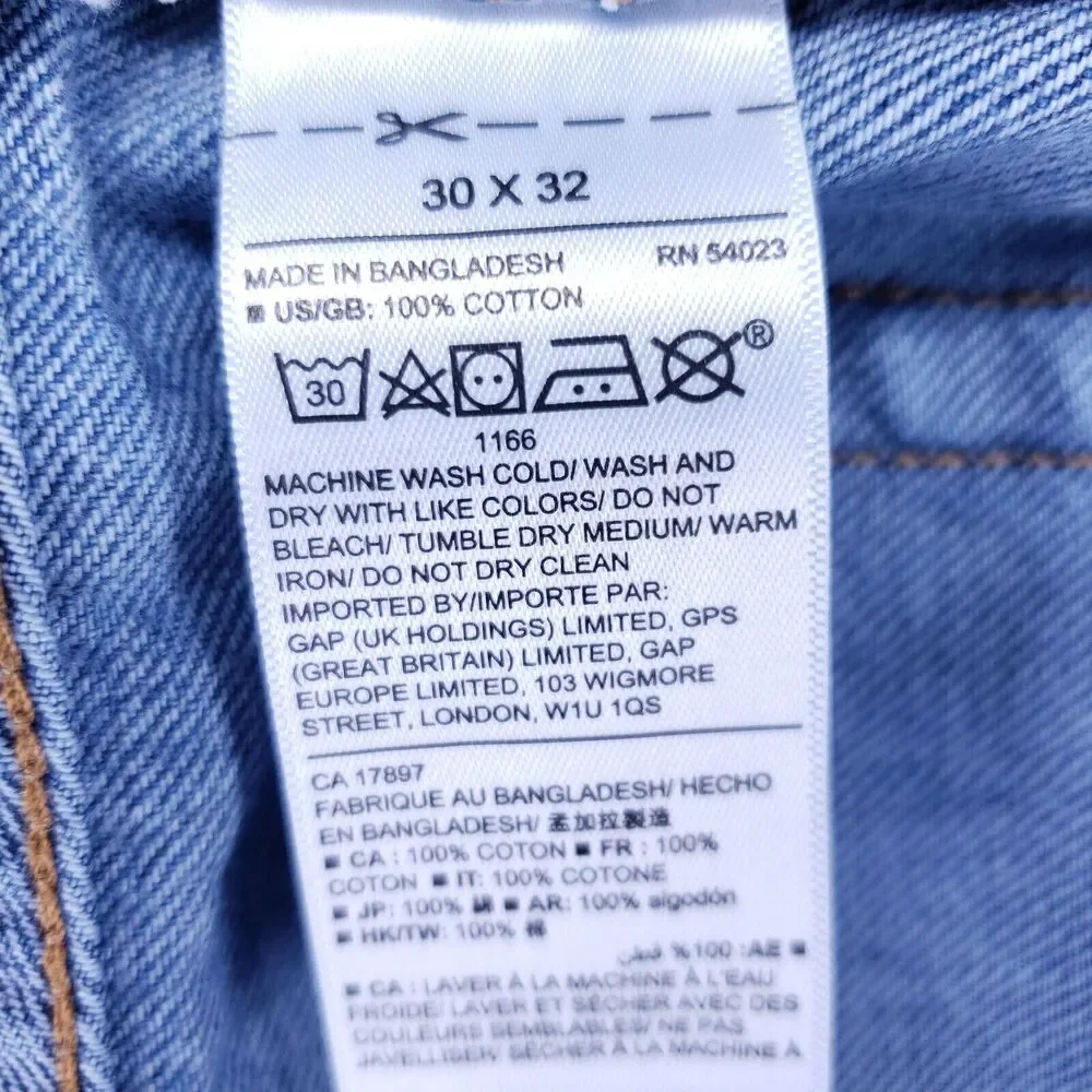 GAP Straight Blue Jeans Mens Size 30 x 32 Casual Regular Fit Mid Rise Denim